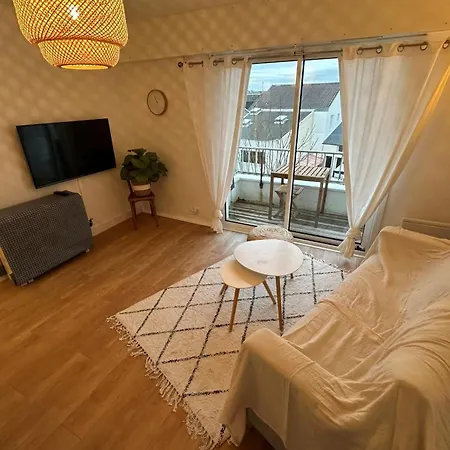 Διαμέρισμα Cozy 45 M Family Nest With Balcony *